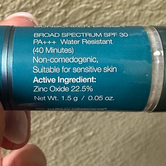 NWT COLORESCIENCE Total Protection Sheer Matte 30 Sunscreen Brush - Picture 3 of 3